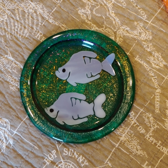 Gallery Hand Crafted Fused Art Glass Plate - Picture 1 of 3